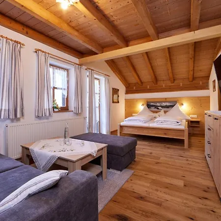 Schleifmuehle Bed & Breakfast *